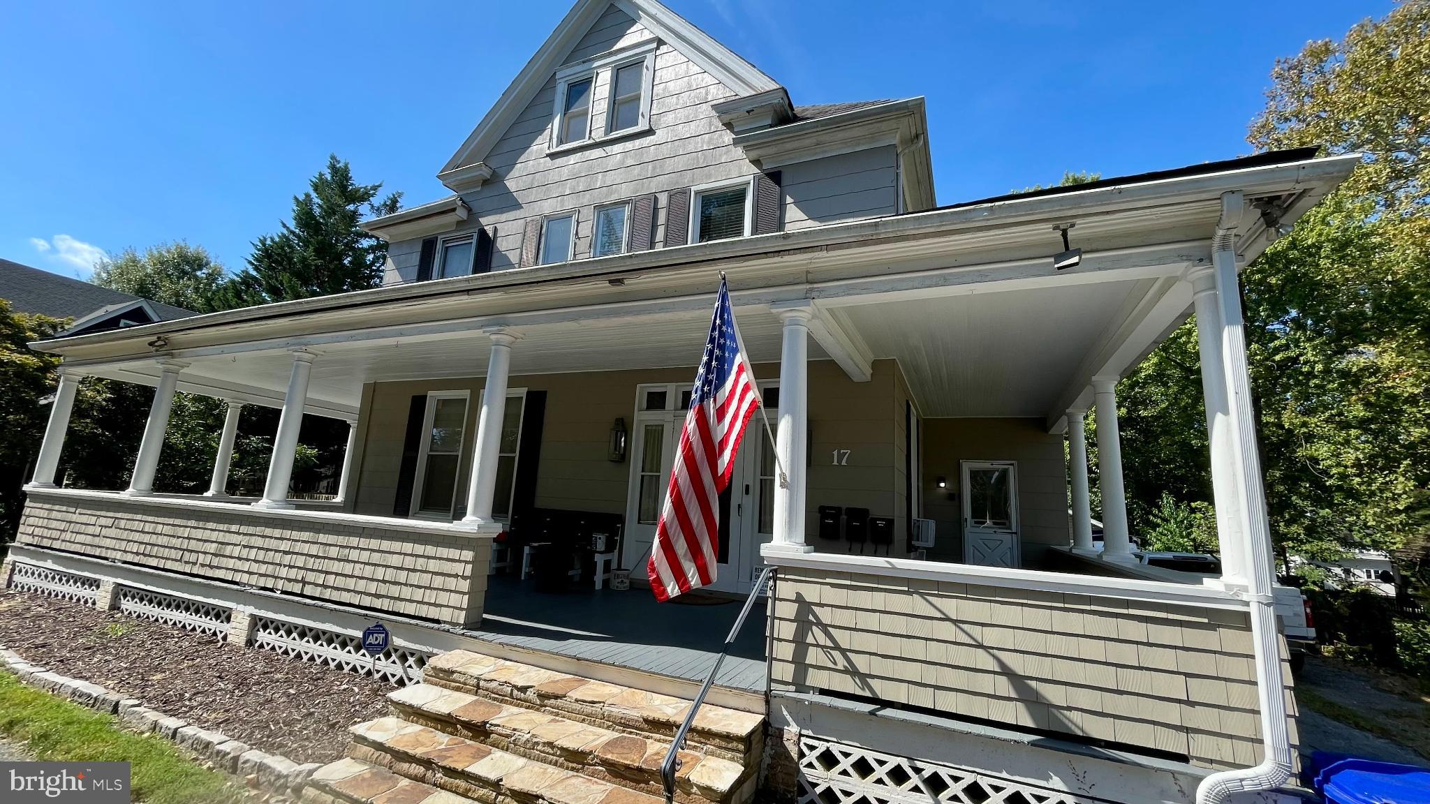 17 N BEAUMONT AVENUE