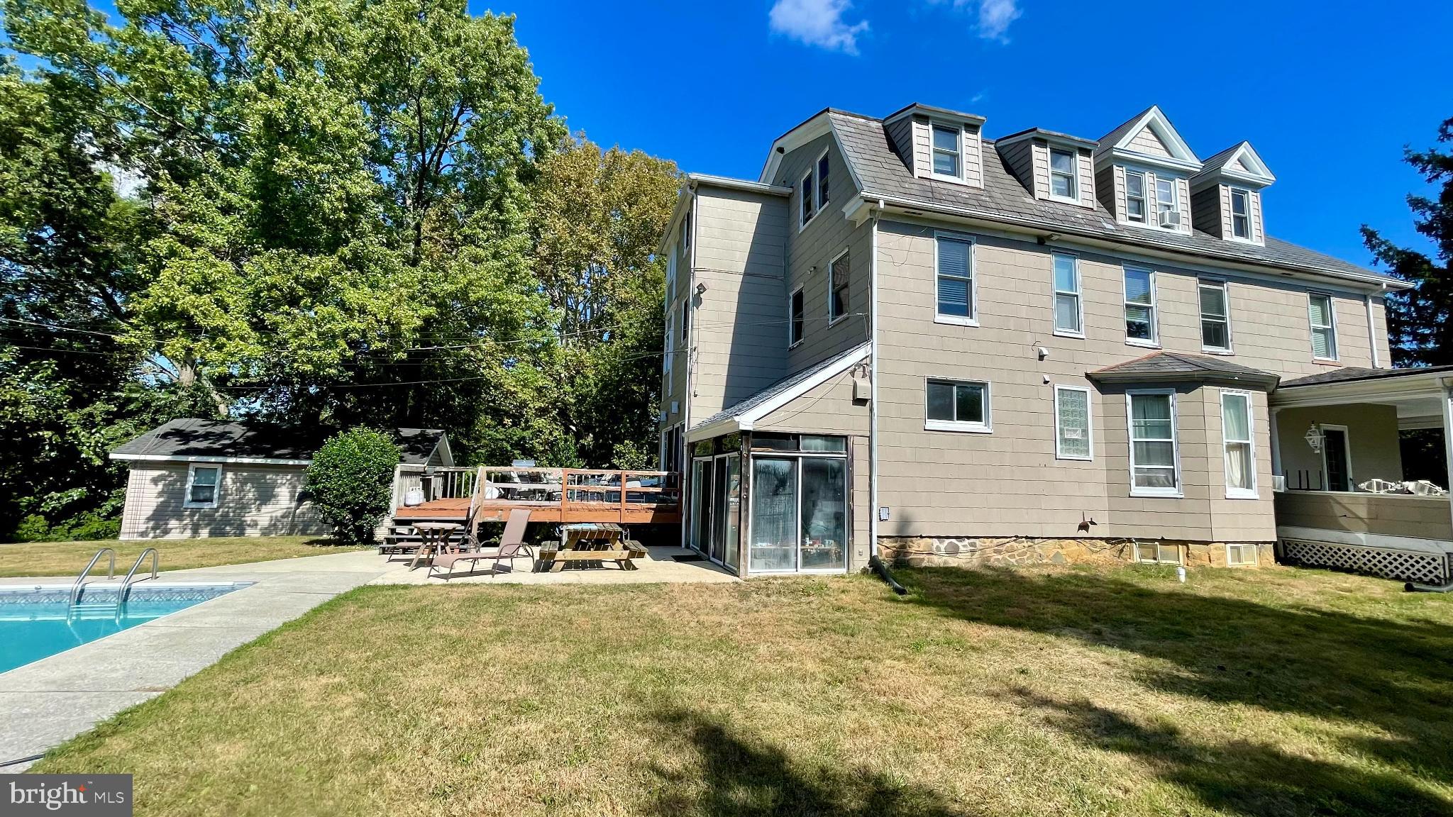 17 N BEAUMONT AVENUE