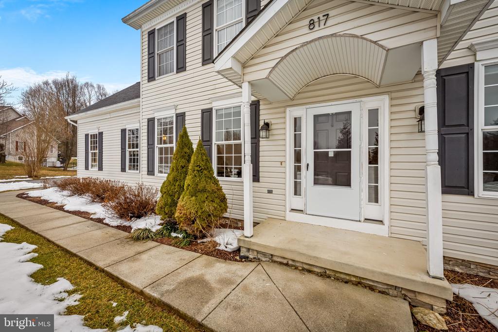 817 WISEBURG ROAD