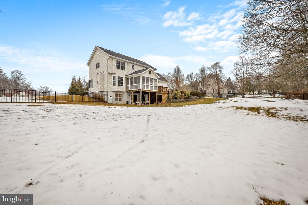 817 WISEBURG ROAD