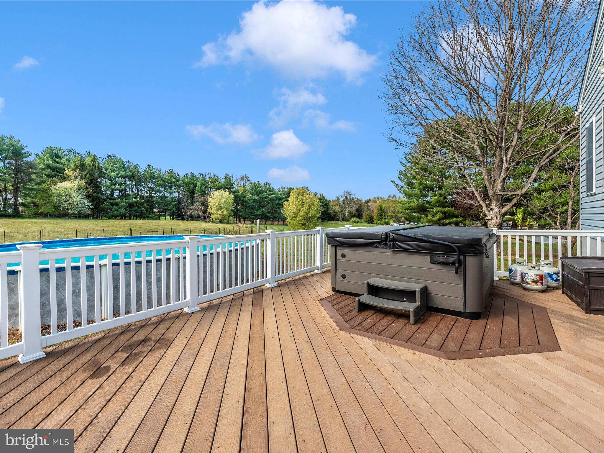 870 River Rd