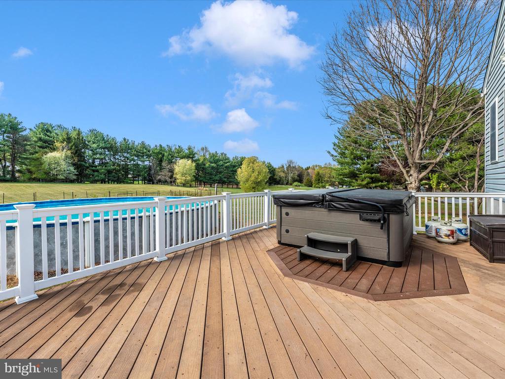 870 River Rd