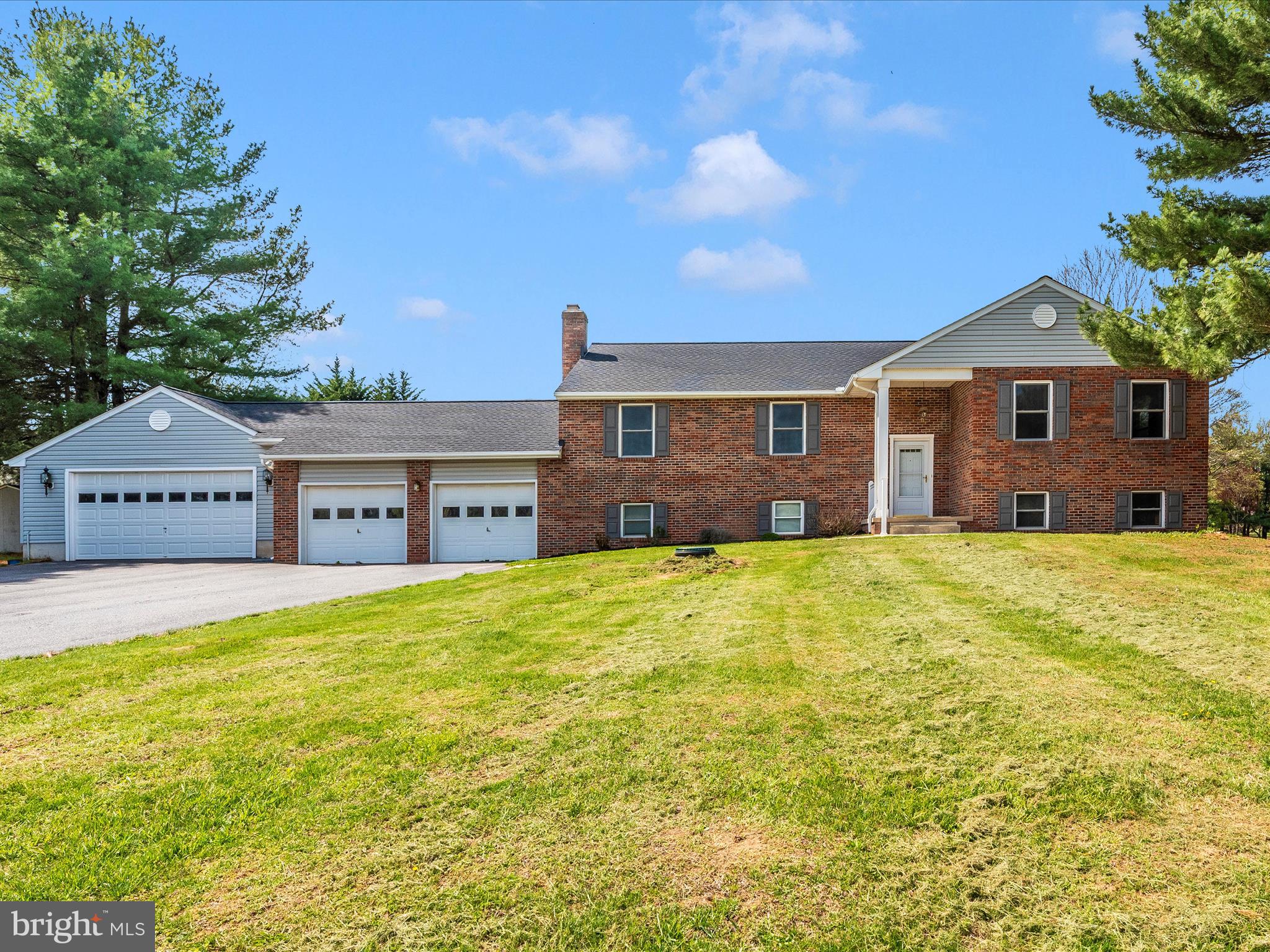 870 River Rd