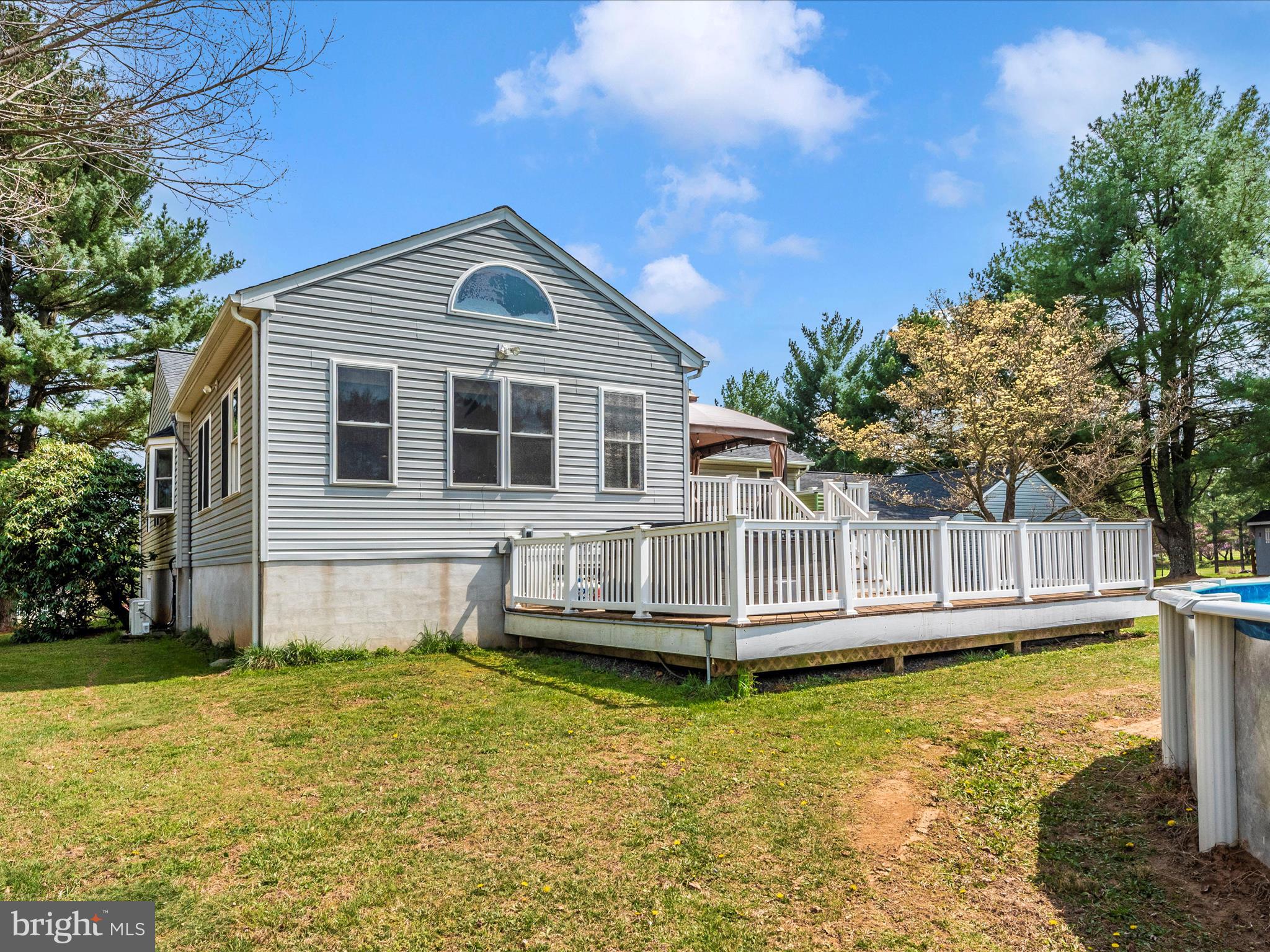 870 River Rd