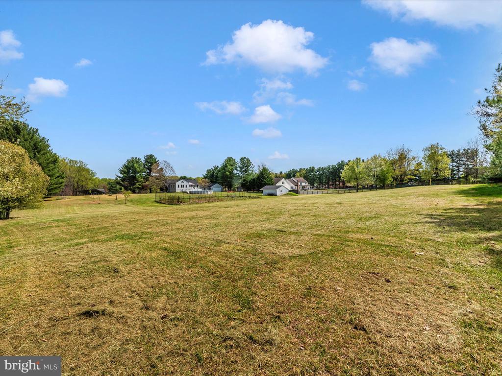870 River Rd