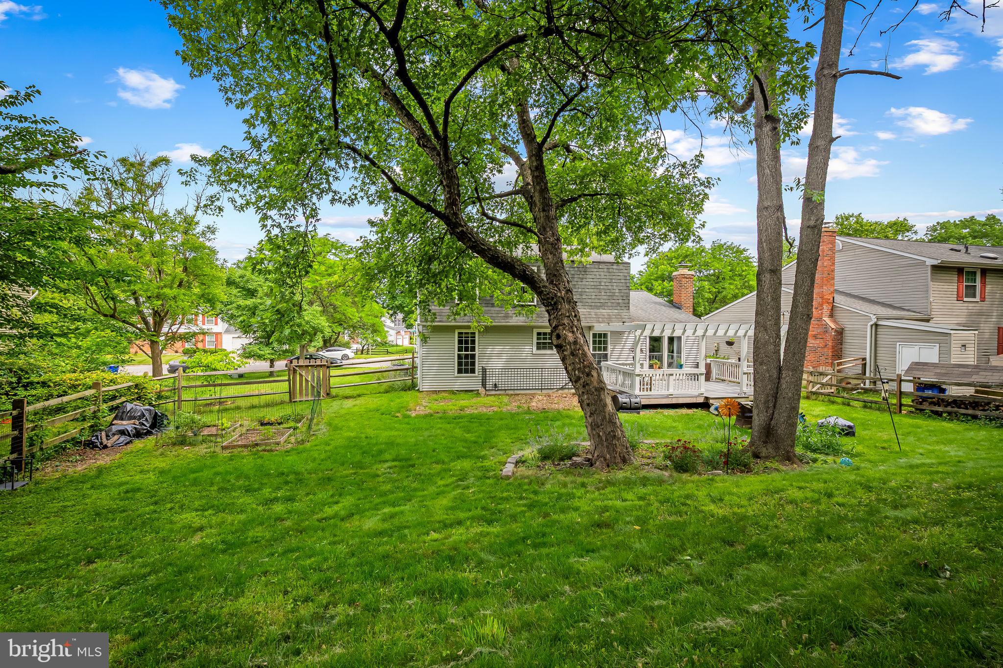 8691 Hayshed Ln