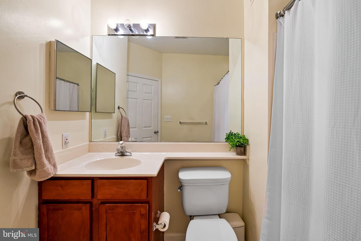 110 Watkins Pond Blvd #1-202