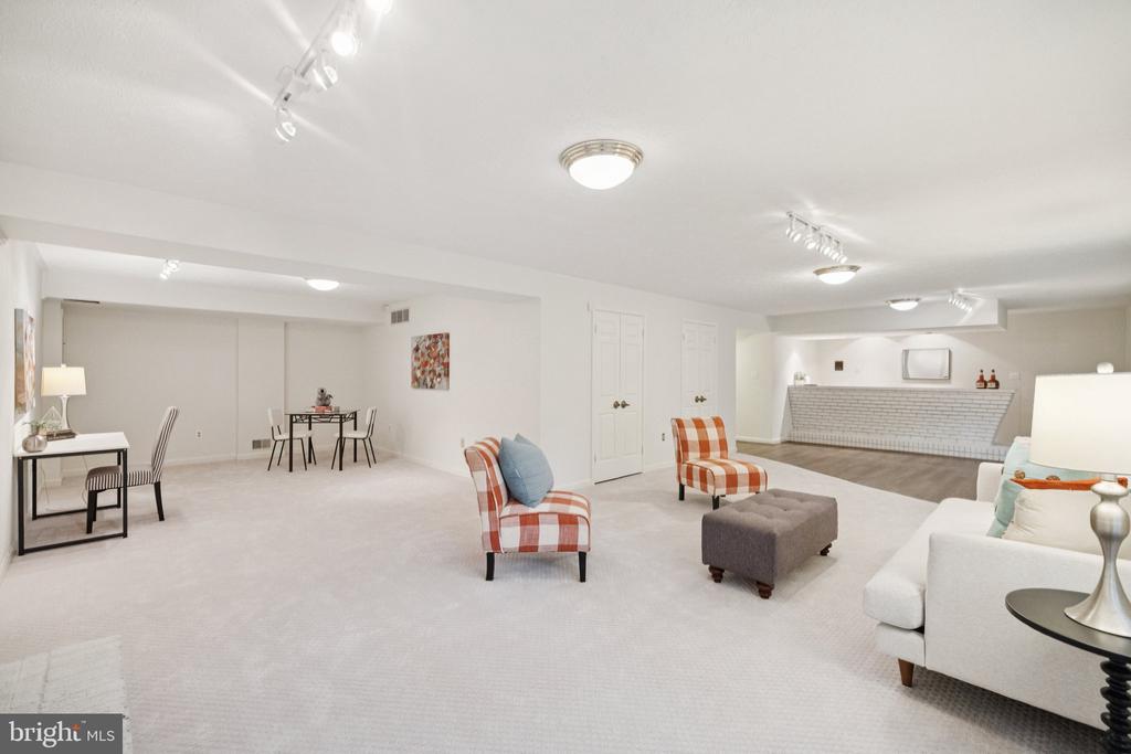 12204 GALESVILLE DRIVE