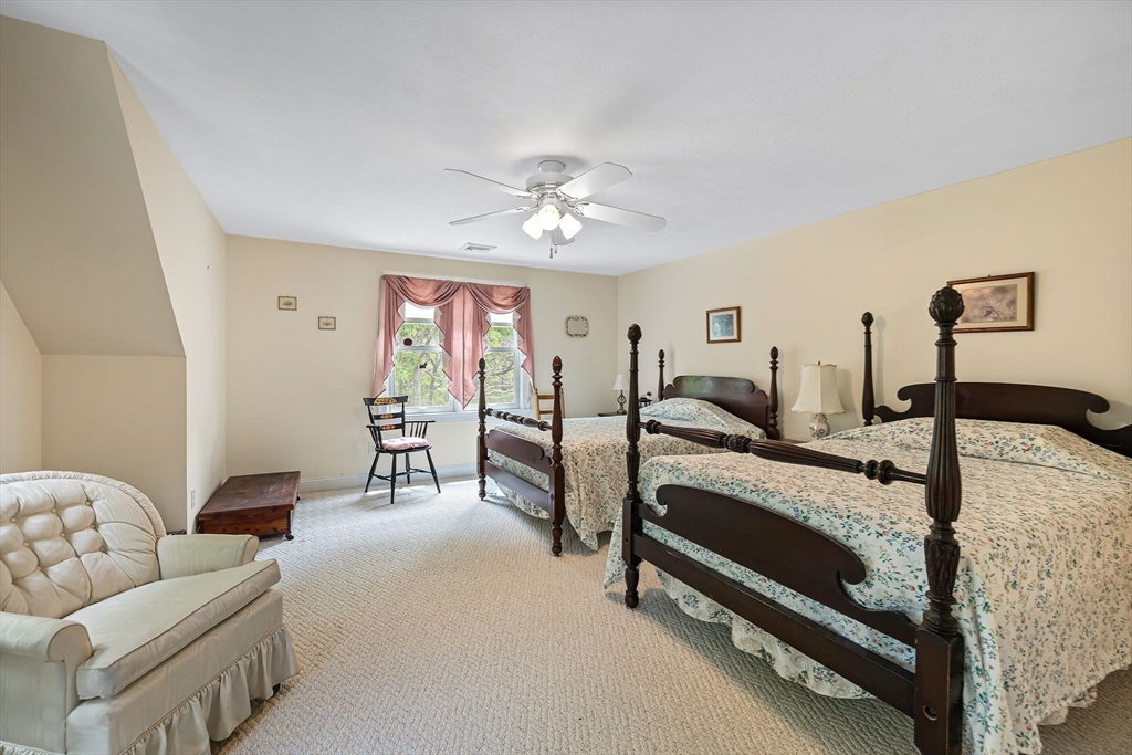 112 Saddleback Ln