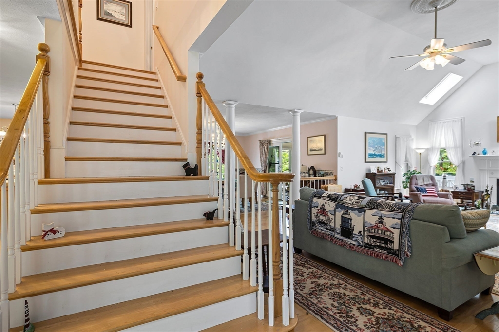 112 Saddleback Ln