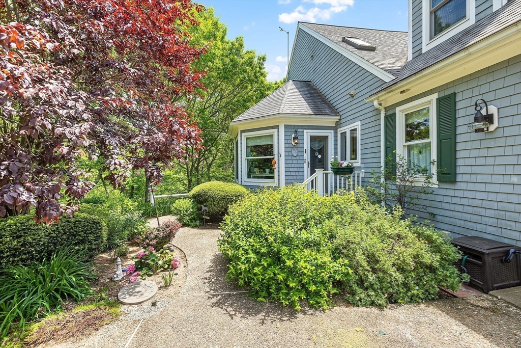 112 Saddleback Ln