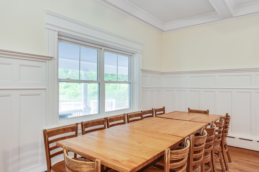 165 Woods Hole Rd