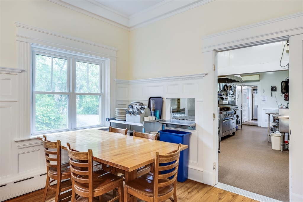 165 Woods Hole Rd