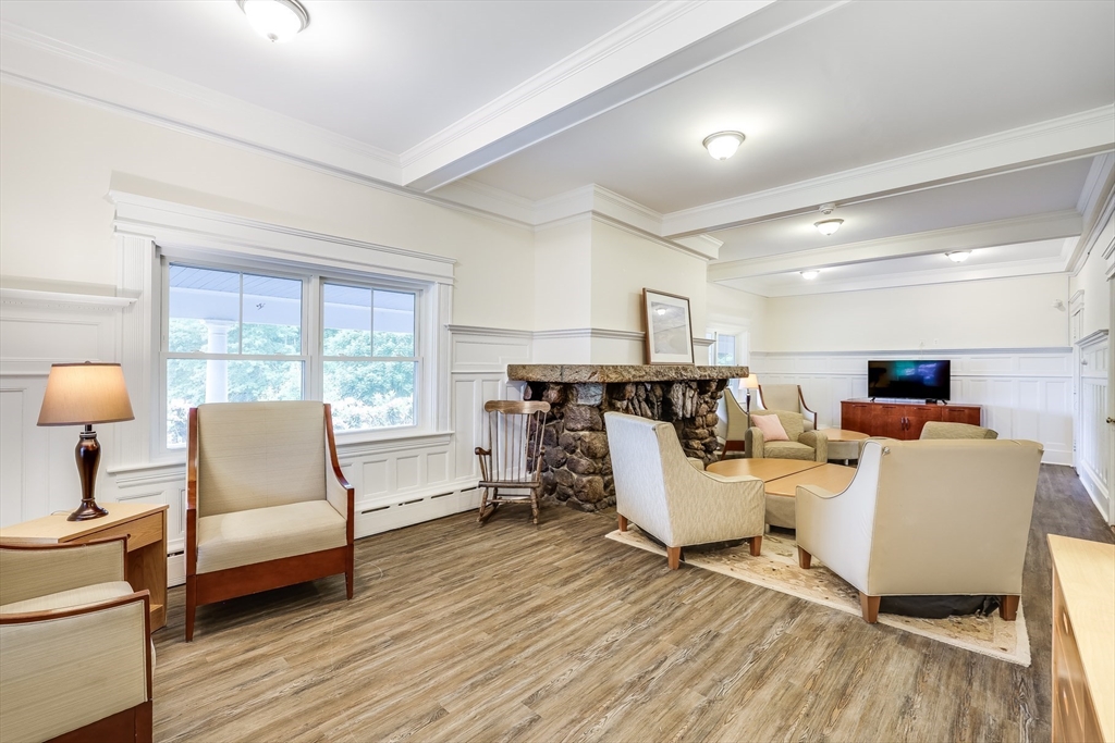 165 Woods Hole Rd