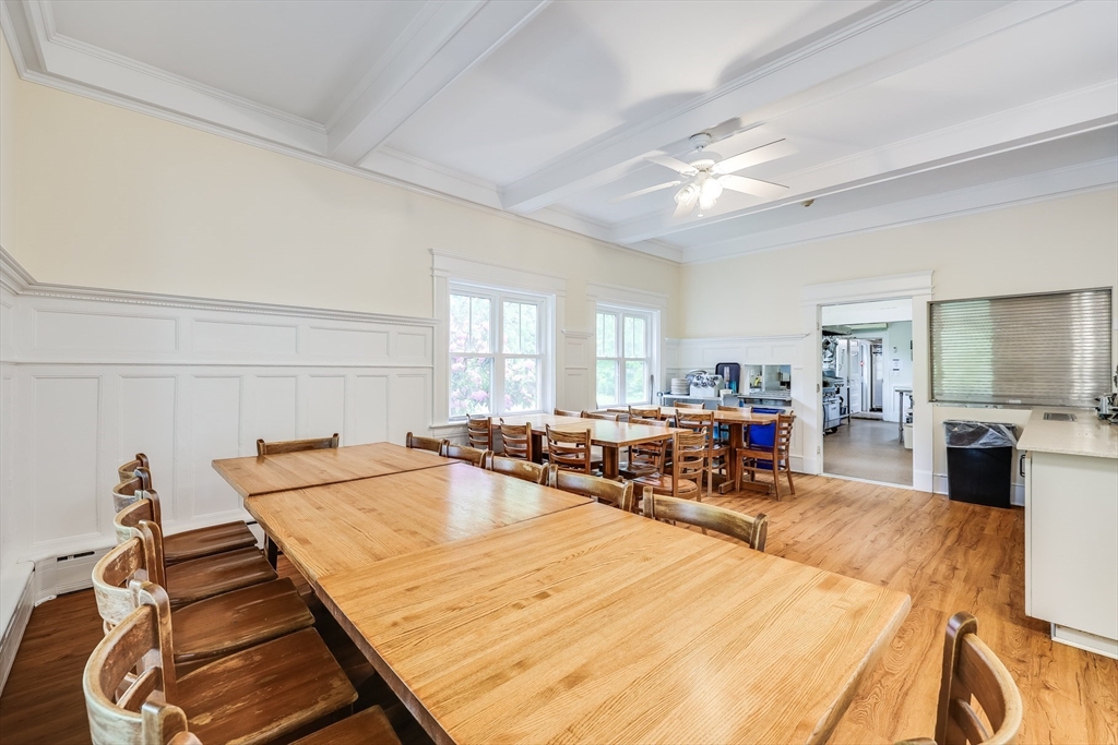 165 Woods Hole Rd