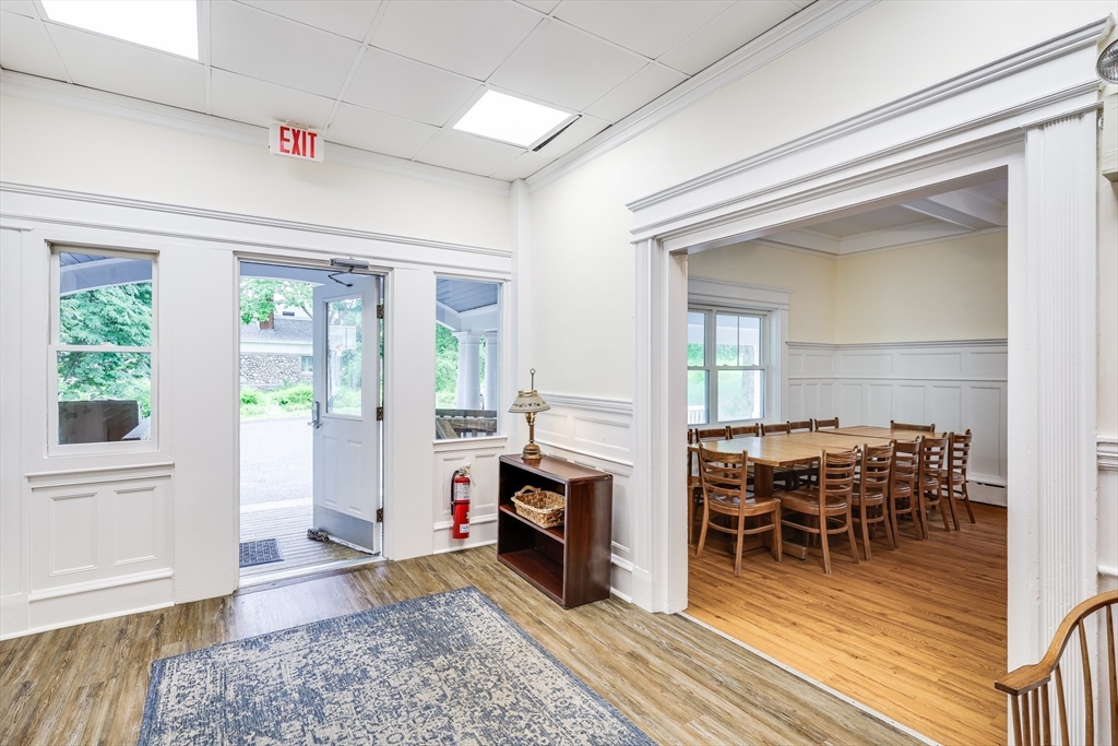 165 Woods Hole Rd