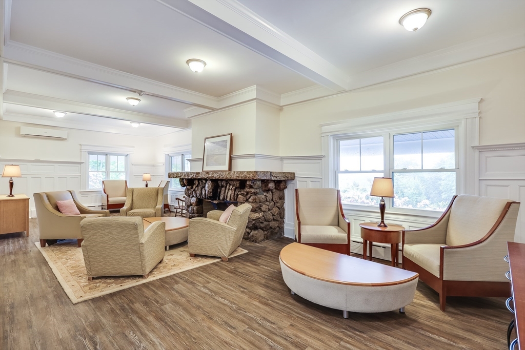 165 Woods Hole Rd