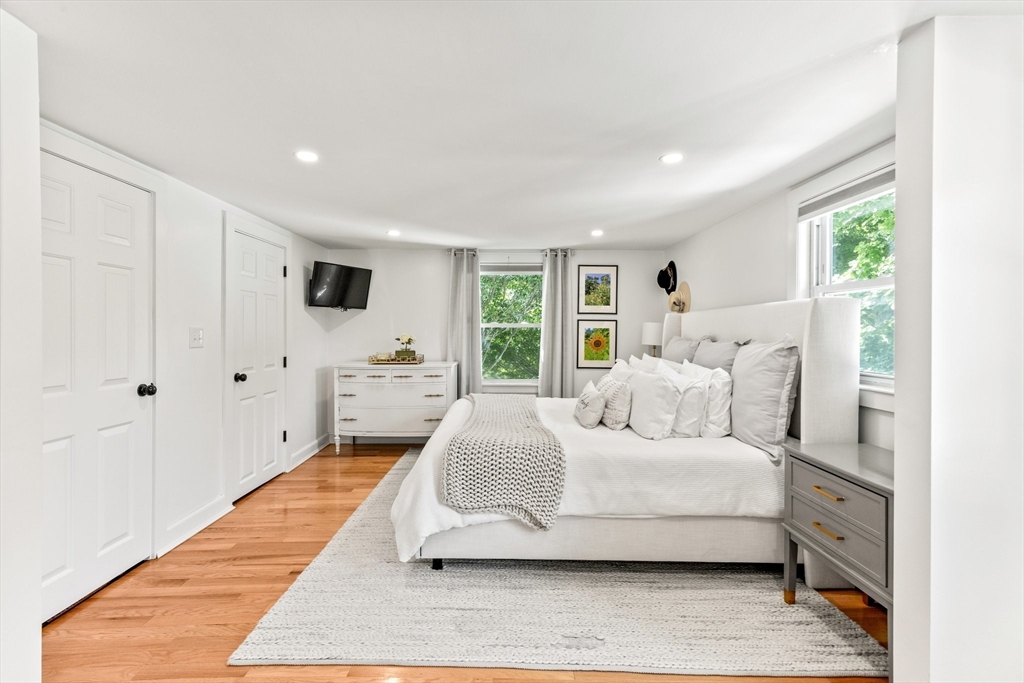 24 Hilltop Drive