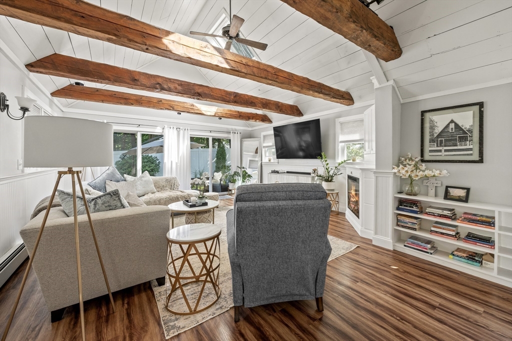 24 Hilltop Drive