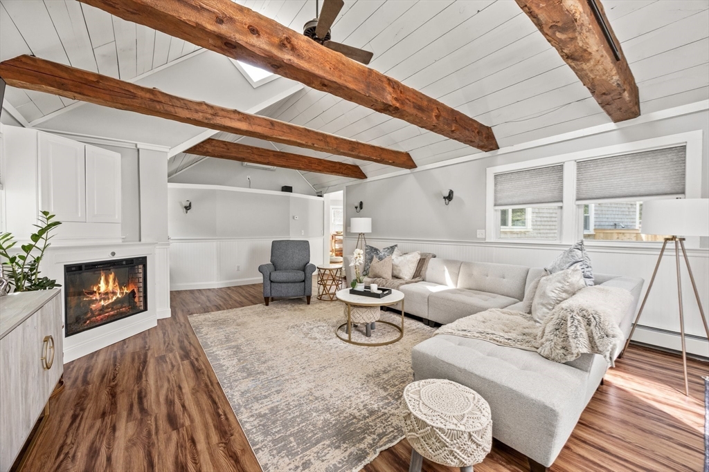 24 Hilltop Drive