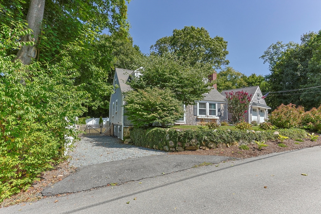 24 Hilltop Drive