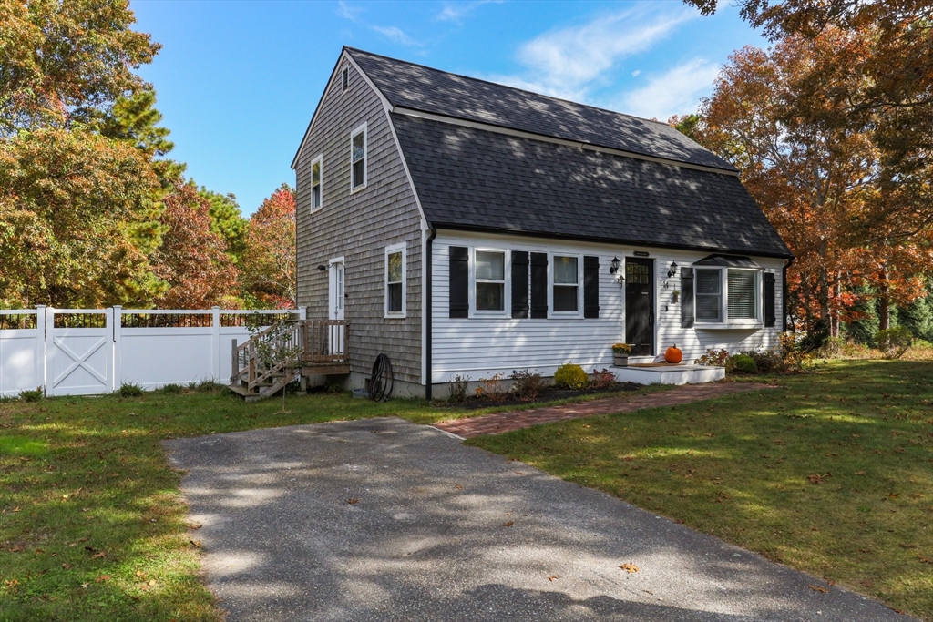 14 Galleon Dr