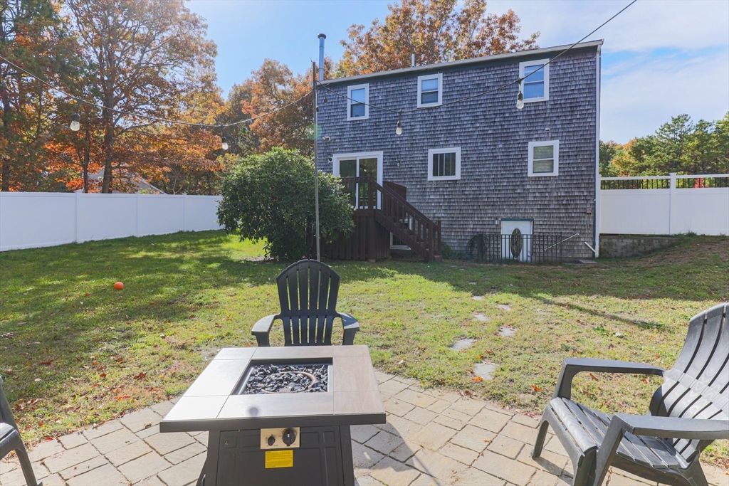 14 Galleon Dr