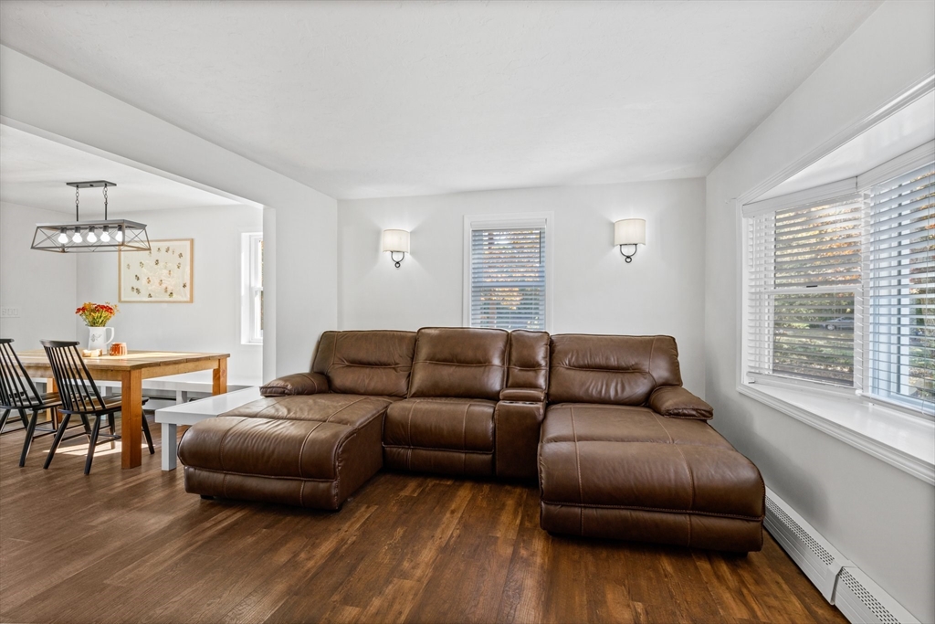 14 Galleon Dr
