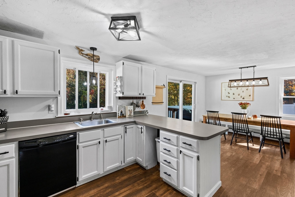 14 Galleon Dr