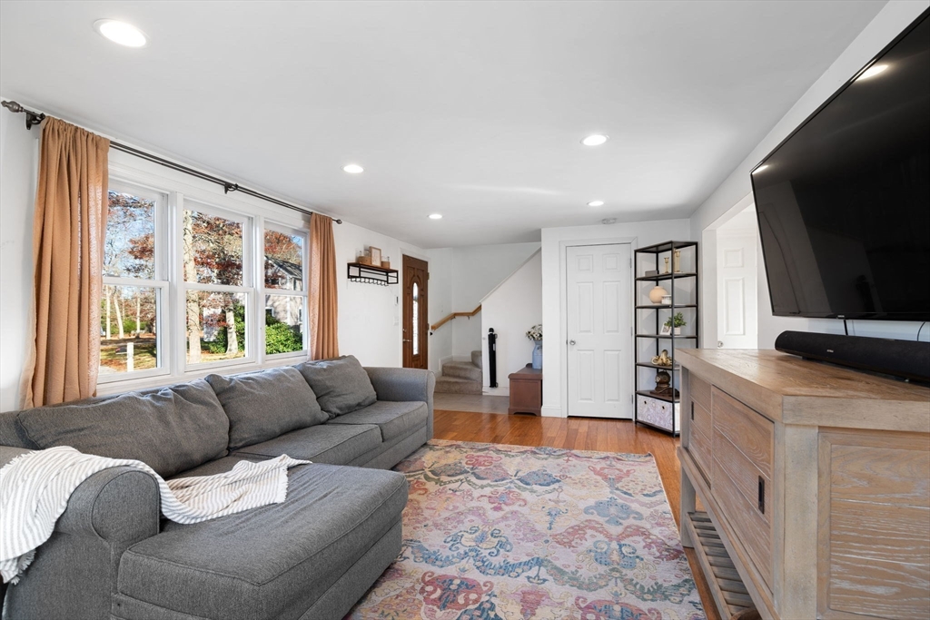 8 Blair Cir