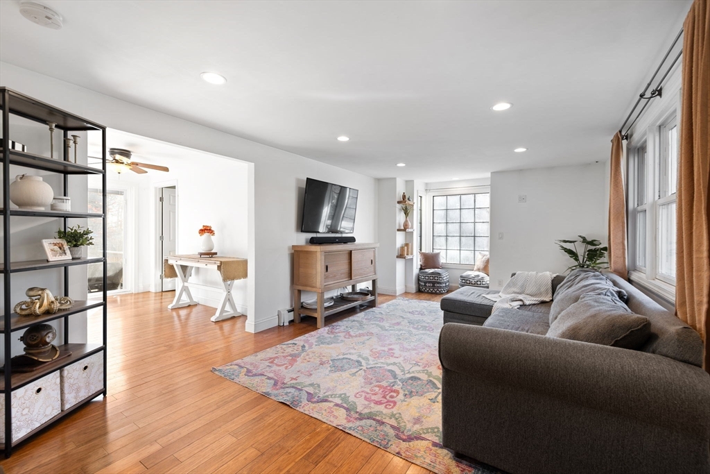 8 Blair Cir