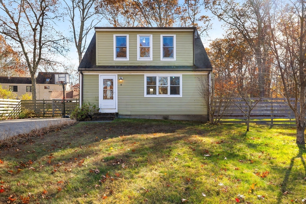 8 Blair Cir