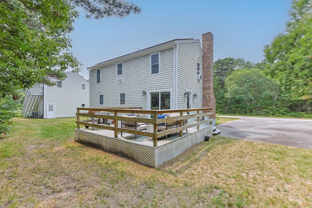 140 Noisy Hole Rd