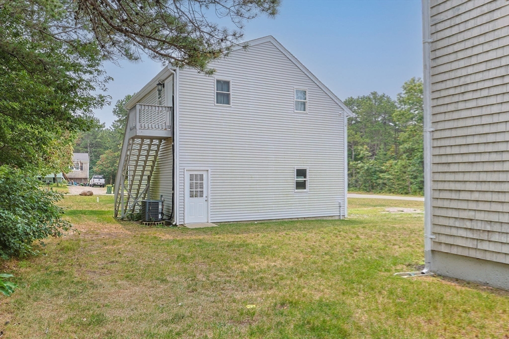 140 Noisy Hole Rd