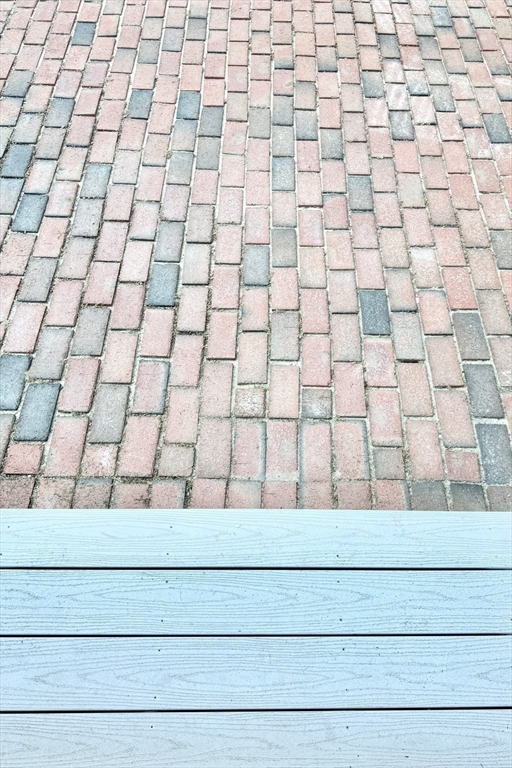 12 Wintergreen Rd