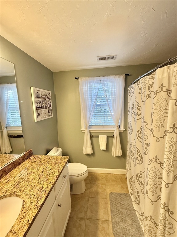 12 Wintergreen Rd