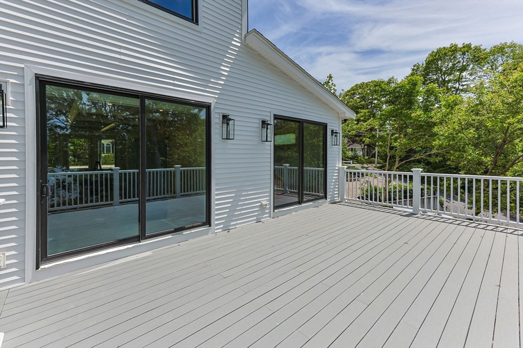 73 Lake Shore Dr