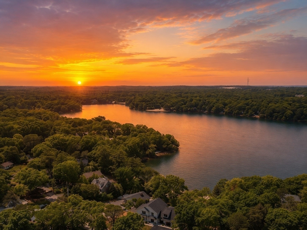 73 Lake Shore Dr