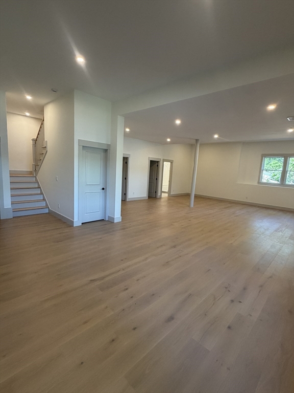 73 Lake Shore Dr