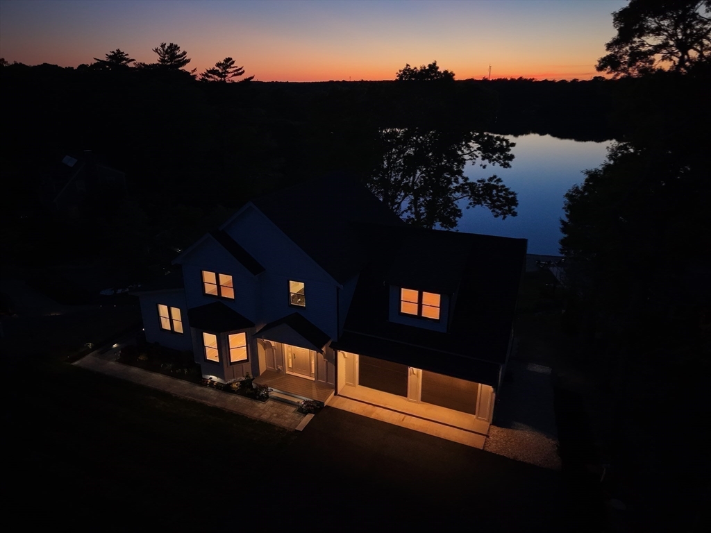 73 Lake Shore Dr