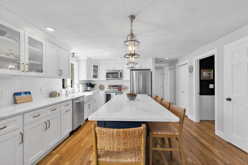 27 Crestview Dr
