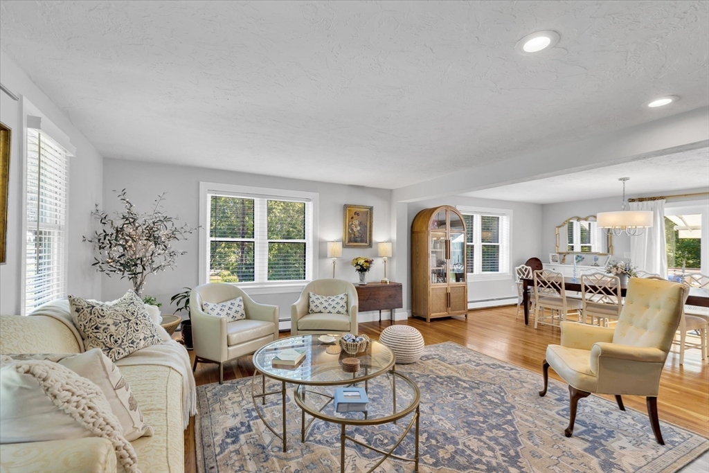 27 Crestview Dr