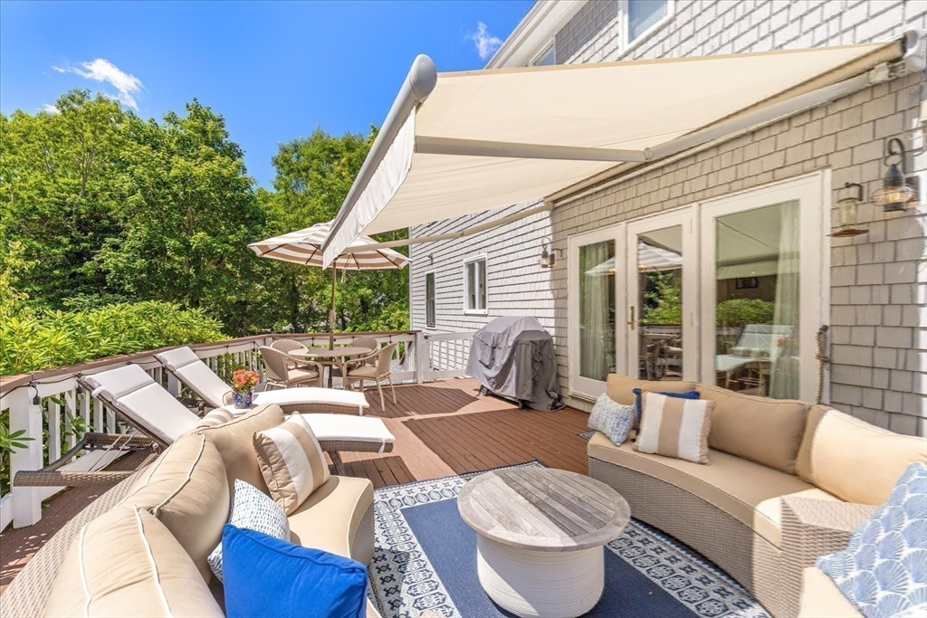 27 Crestview Dr