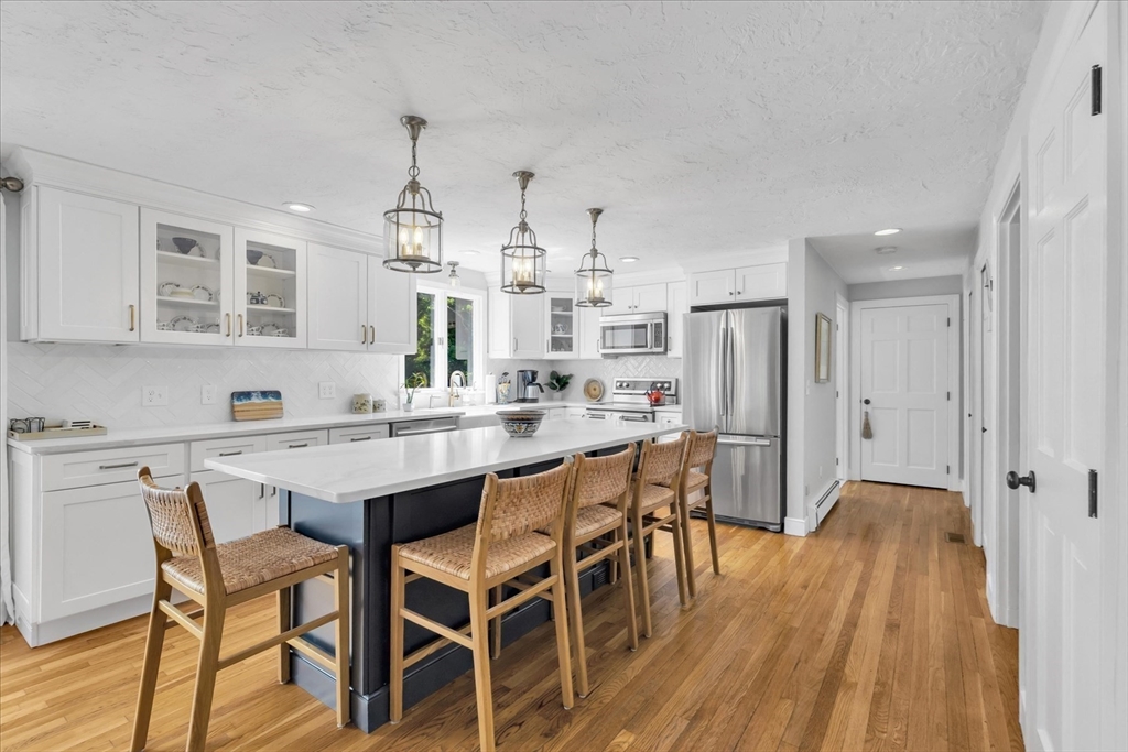 27 Crestview Dr