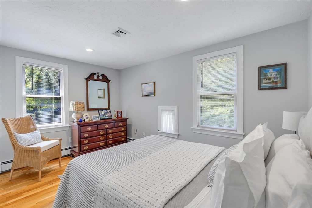 27 Crestview Dr