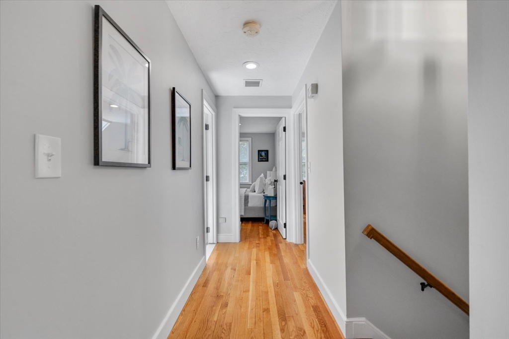 27 Crestview Dr
