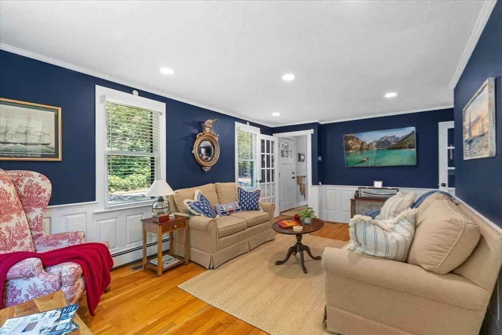 27 Crestview Dr