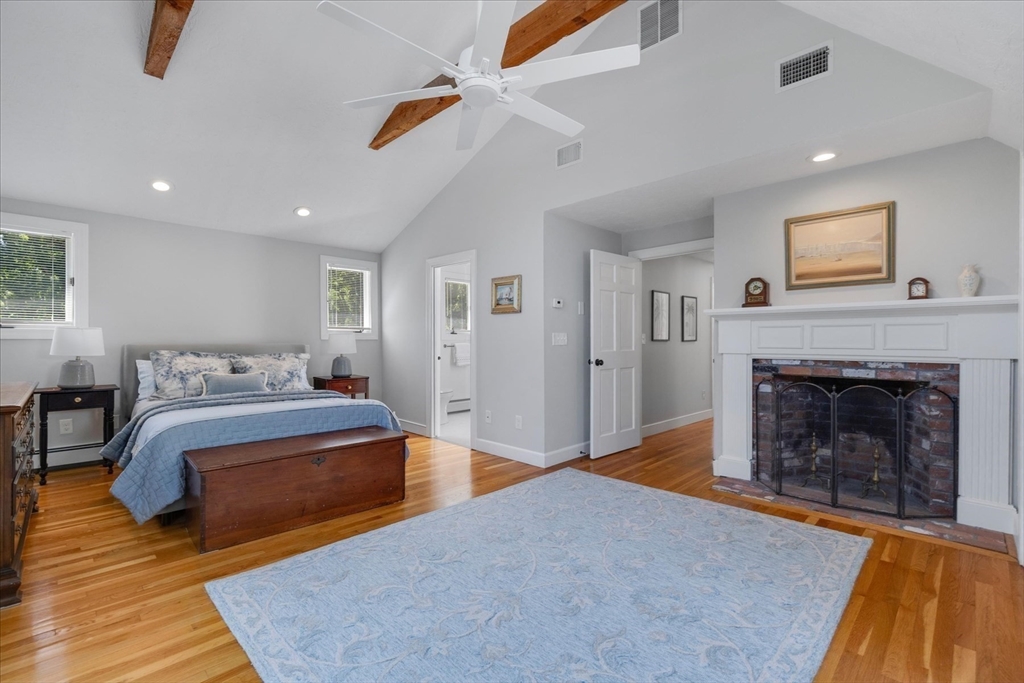 27 Crestview Dr