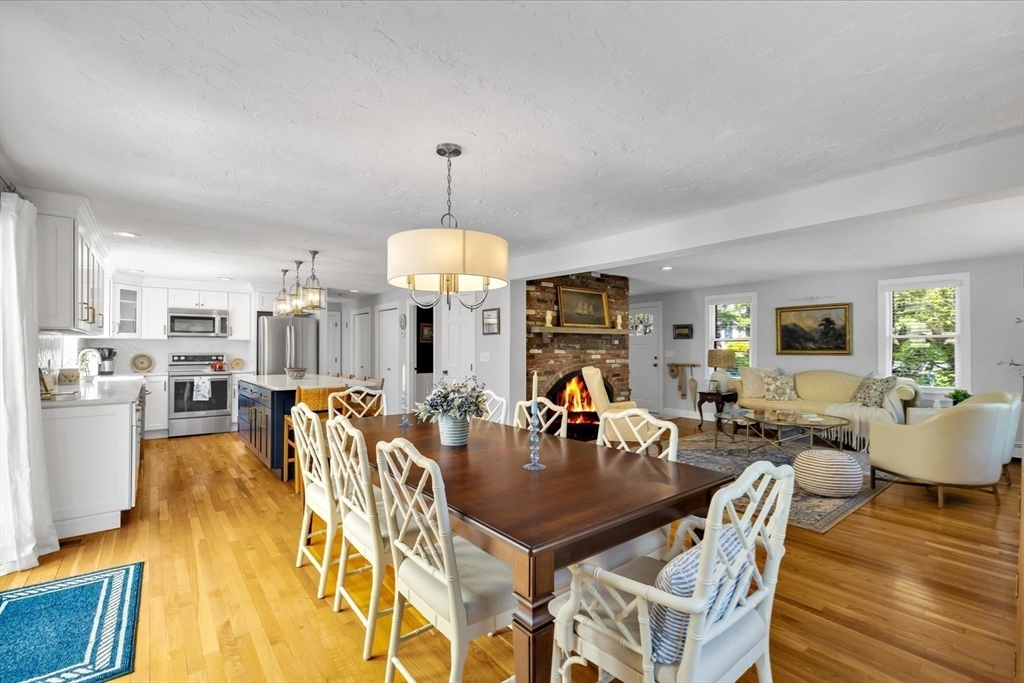 27 Crestview Dr
