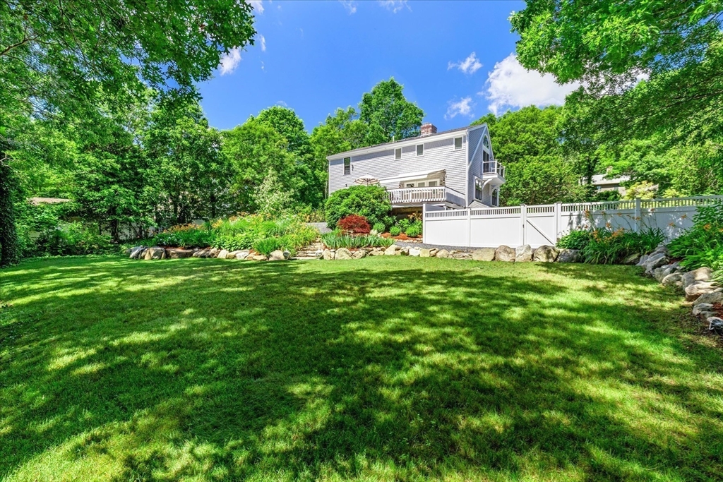 27 Crestview Dr